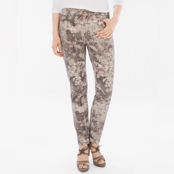 Chico’s Floral Print Slim Jeans | Size XS | So Slimming - Picture 3 of 12
